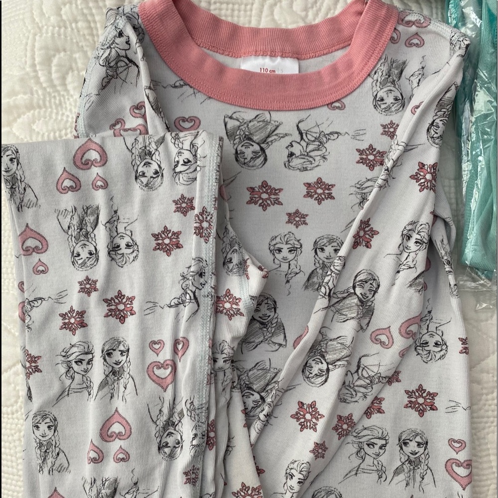 HA Frozen PJs